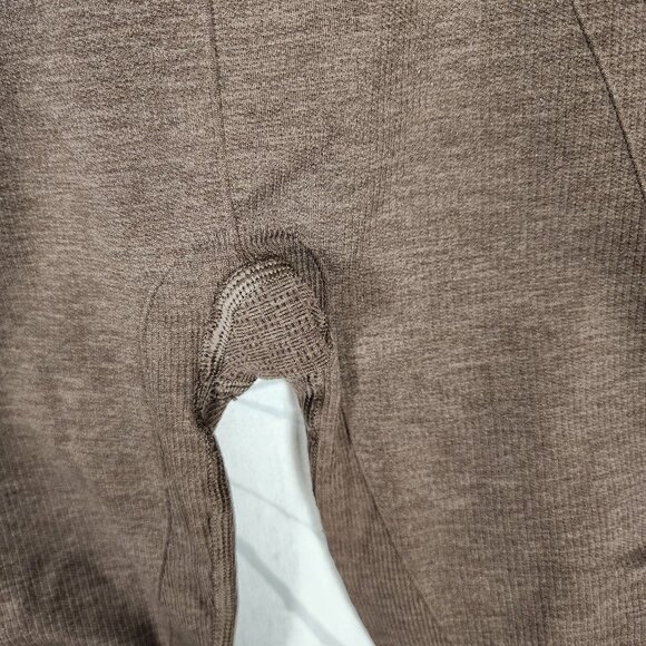 Lululemon Brown Seamless Mid Rise In the Flow Crop - Picture 5 of 5
